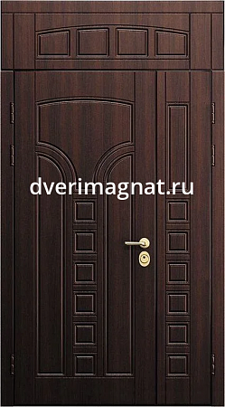 Железная двухстворчатая дверь с фрамугой